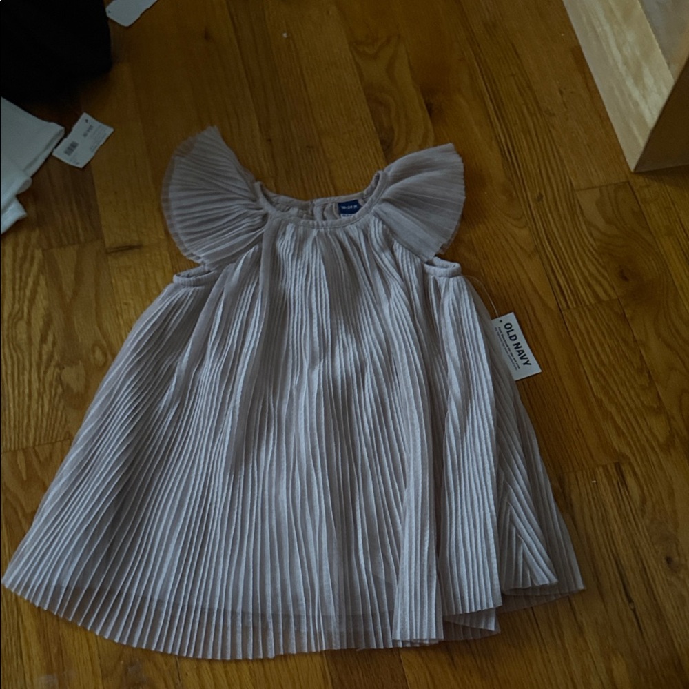 Old Navy Kids Pleated Dress in Light Gray